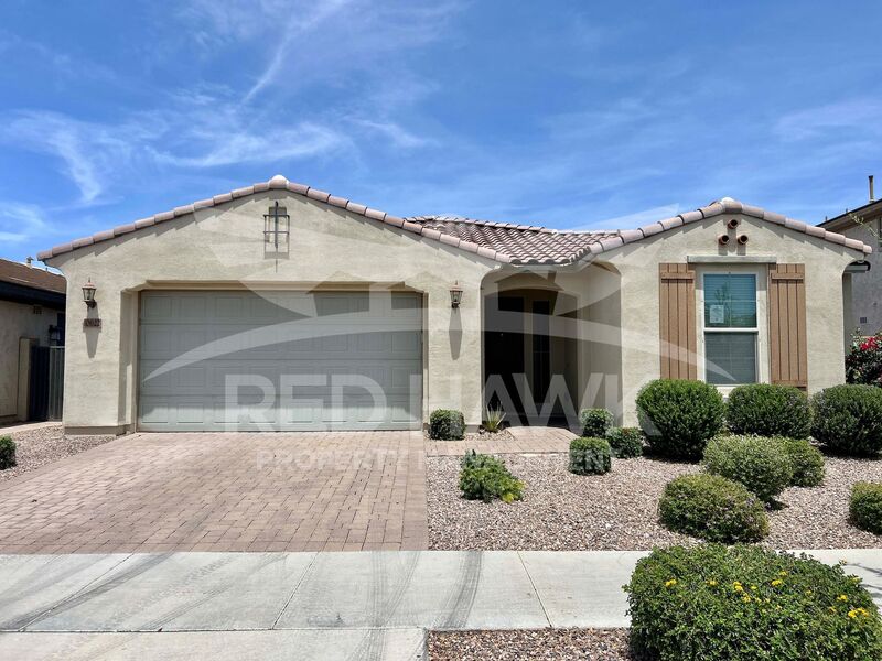 Mesa House: 10622 E Wavelength Ave