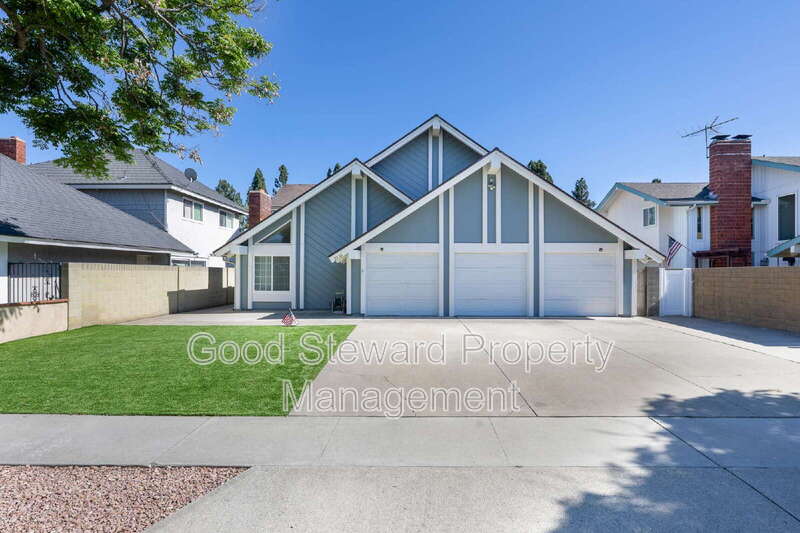 Anaheim House: 2556 E Elsiena Way