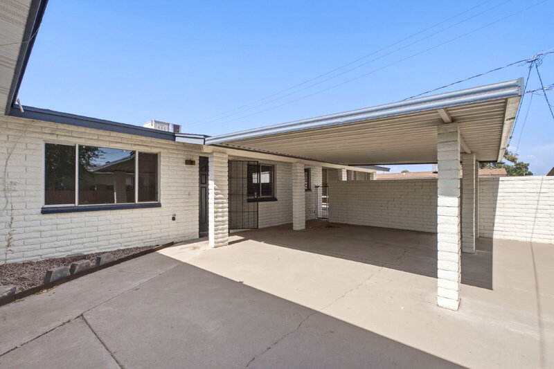Mesa Condo: 1129 North Wedgewood Circle