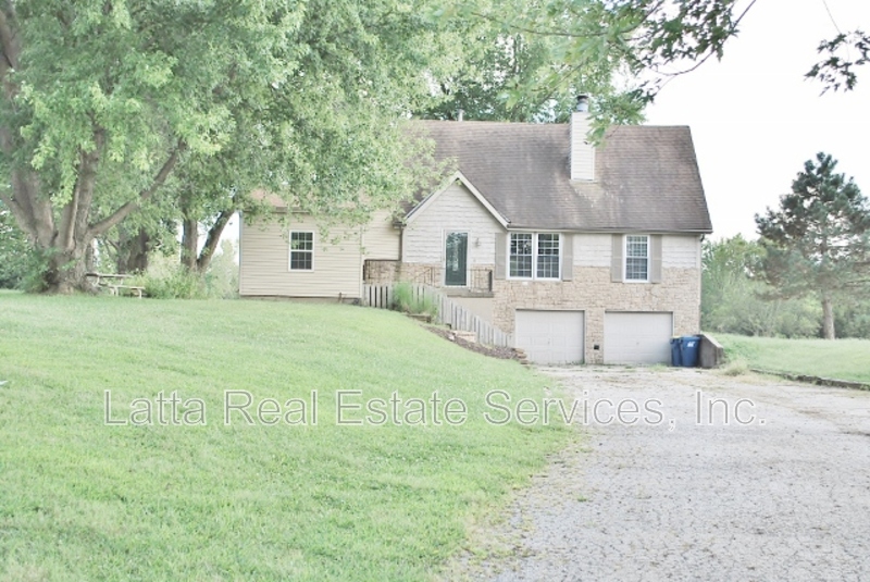 Liberty House: 2111 Crescent Dr