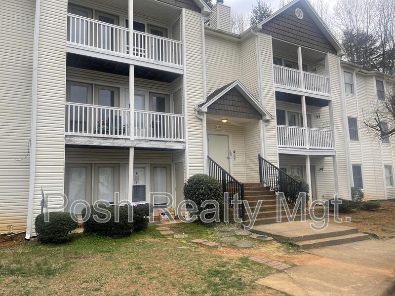 Greensboro Condo: 2326-L West Vandalia Road - 1