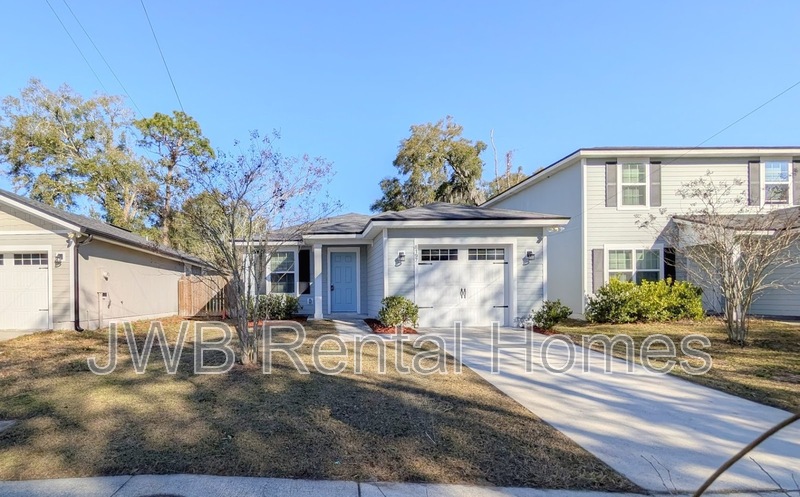 Jacksonville House: 8197 Free Ave