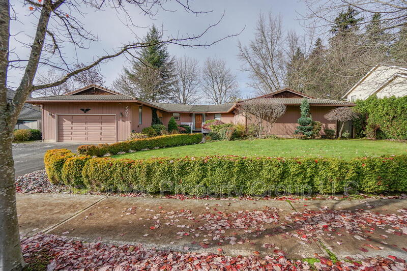 Vancouver House: 2208 SE 130th Ave