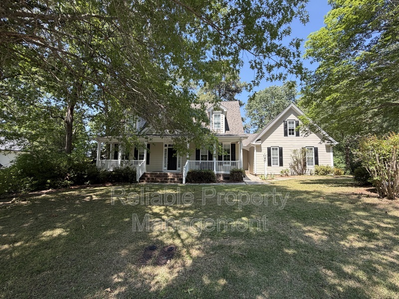 Clayton House: 1004 Melville Lane