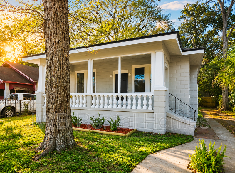 Jacksonville House: 947 Kenmore St