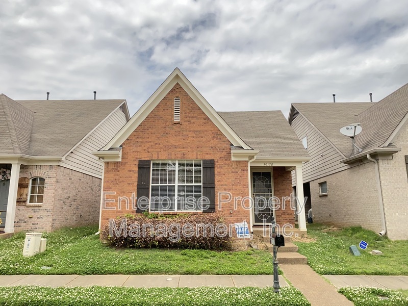 Photo 3 of 10178 Sterling Ridge Dr