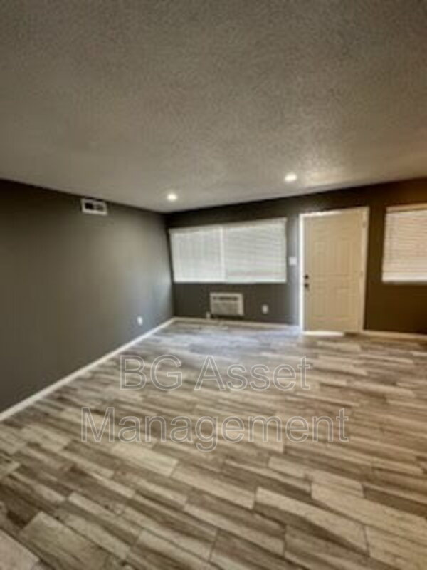 Sacramento Condo: 2417 Northrop Avenue