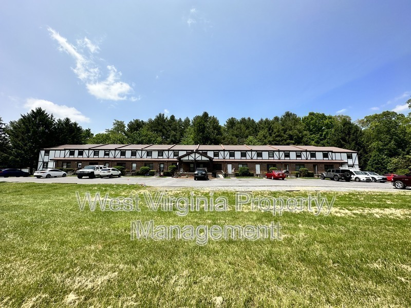 Princeton Condo: 184 Wyndale Drive