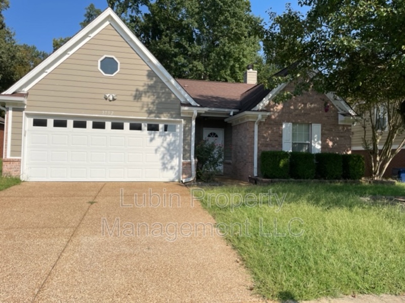 Memphis House: 3752 Richbrook Dr