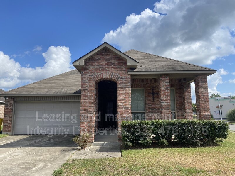Carencro House: 115 North Pointe Drive