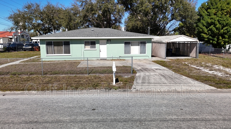 Bradenton House: 3111 26th Street West