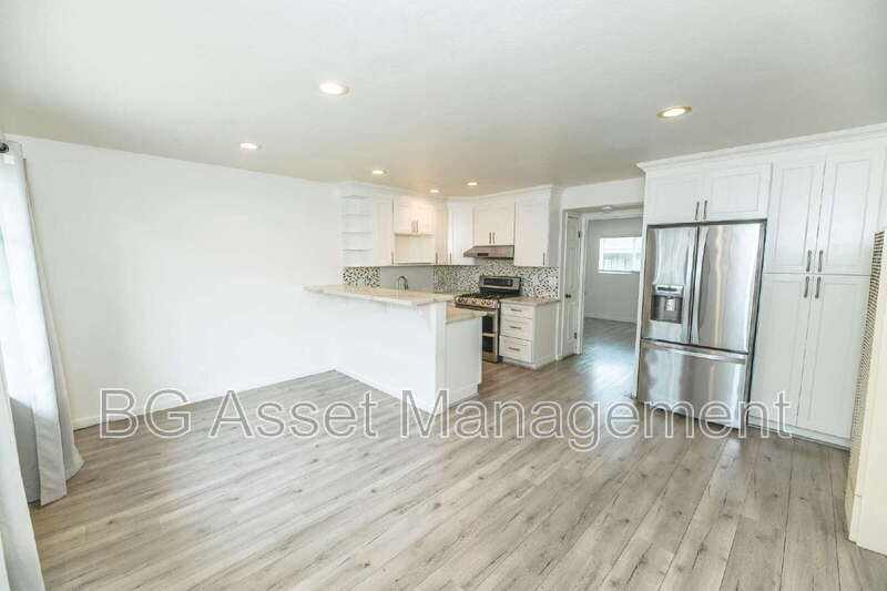 Berkeley Condo: 1529 Alcatraz Avenue
