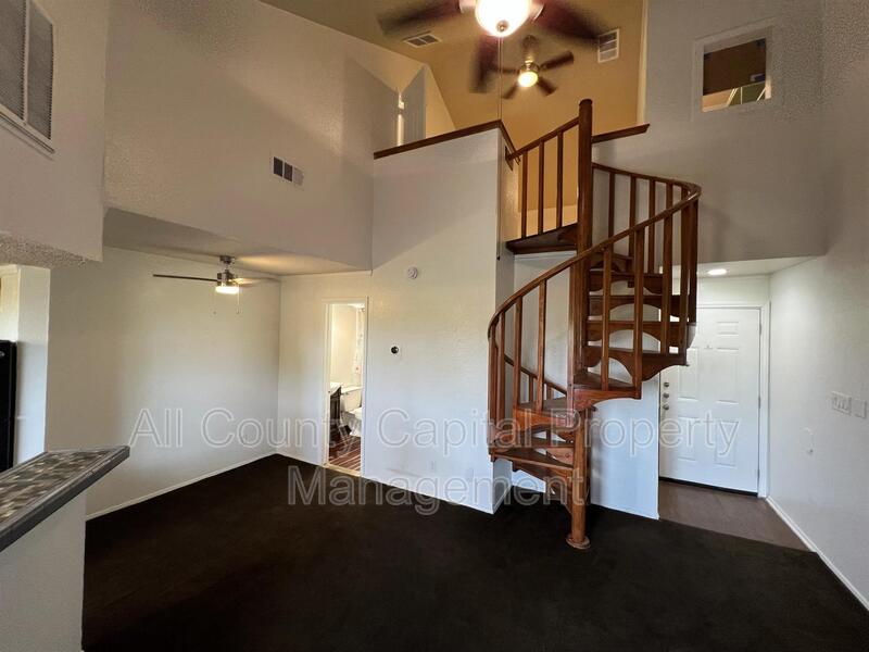Austin Condo: 2500 Burleson Rd #622