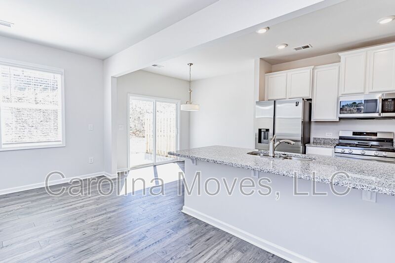 Duncan Townhome: 221 Stone Fruit Court