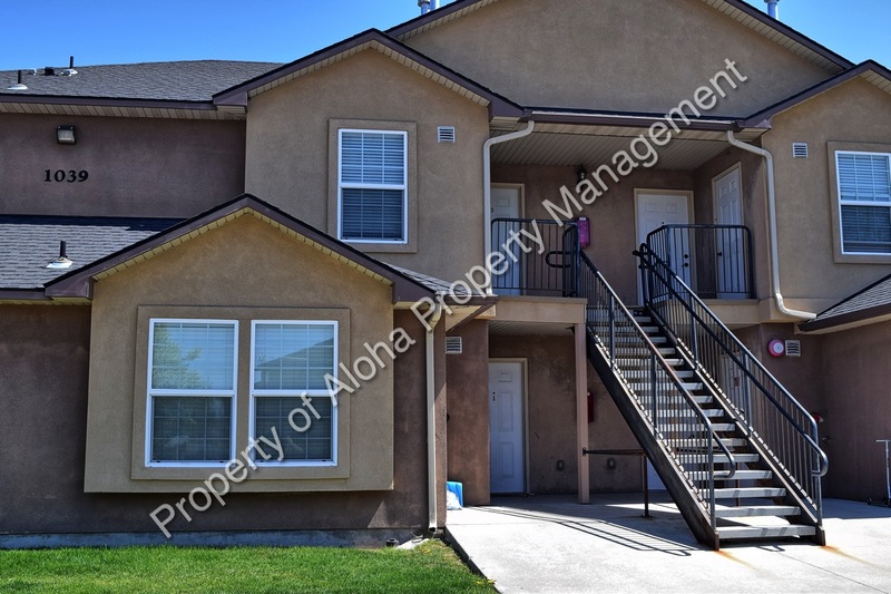 Meridian House: 1039 W. Pine Ave