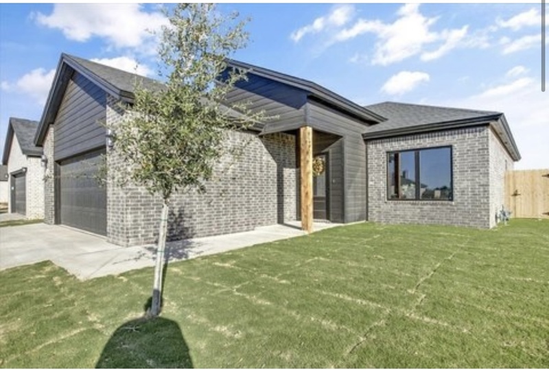 Lubbock House: 6918 13th St