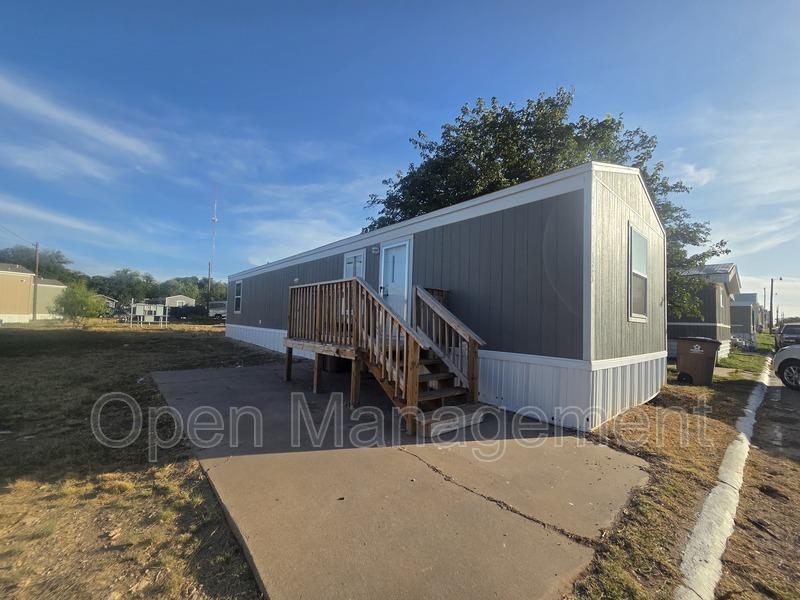 San Angelo House: 2501 Martin Luther King Dr