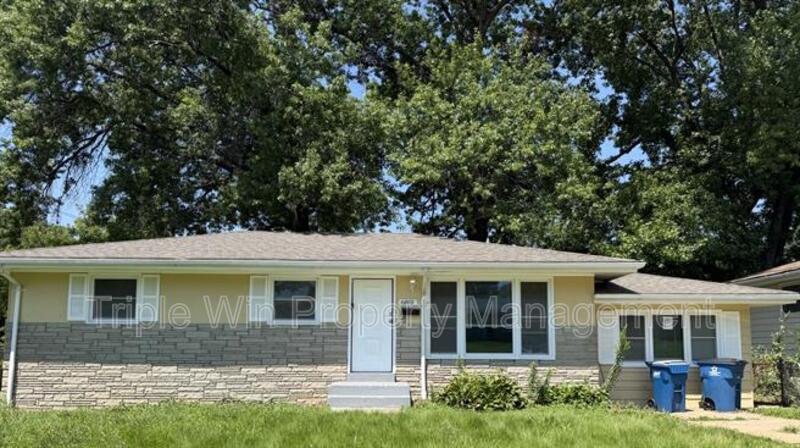 SAINT LOUIS House: 6801 KNOLL AVE
