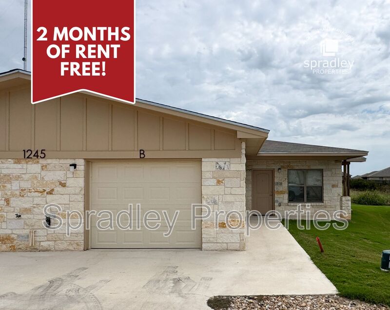 Belton Townhome: 1245B Jasmine Dr
