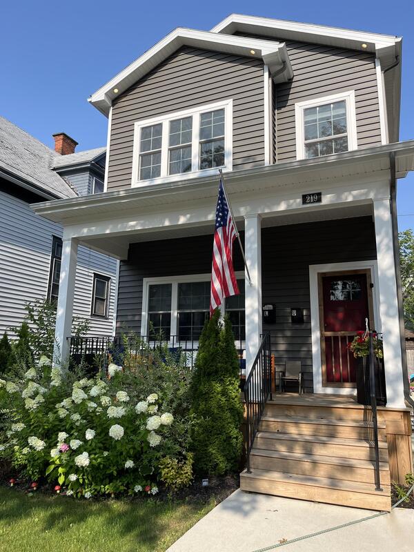 Buffalo Condo: 219 Oxford Avenue - Lower