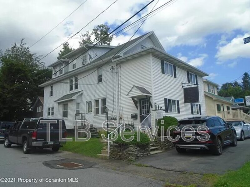 Clarks Summit Condo: 510 South State Street - 3 Upstairs