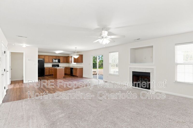 Charlotte House: 1223 Ben Livingston Road