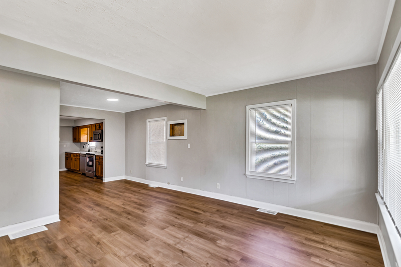 Louisville House: 325 Arbor Avenue