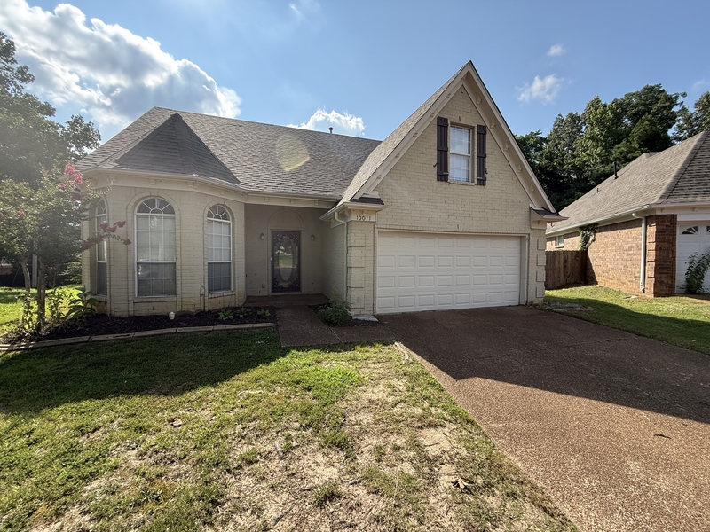 Lakeland House: 10011 Woodland Pine Cove West