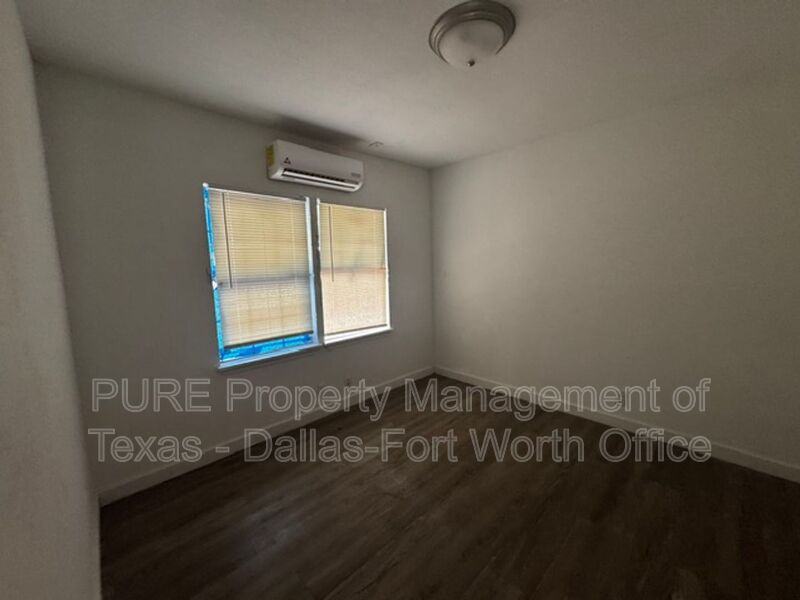 Dallas Condo: 2215 JB Jackson Jr Blvd