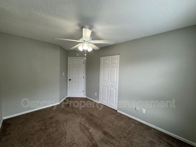 Introducing a charming home located in the heart of Suffolk ¨ASK ABOUT OUR ZERO DEPOSIT¨ - Photo 12