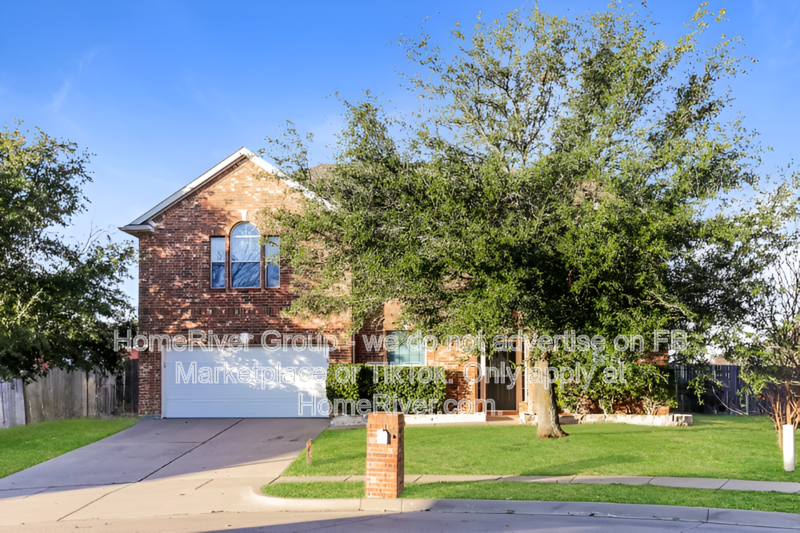 Midlothian House: 705 Champlain Ct