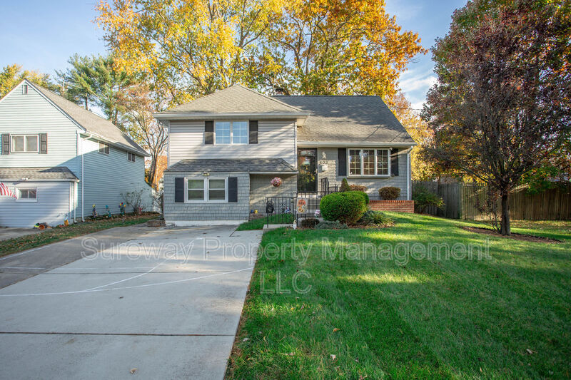 Glassboro House: 403 University Blvd