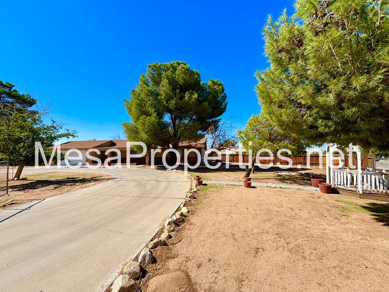 Hesperia House: 9472 Wasco Ave.