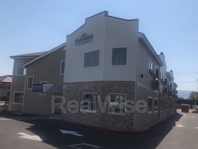 Medford Condo: 1935 Table Rock Rd